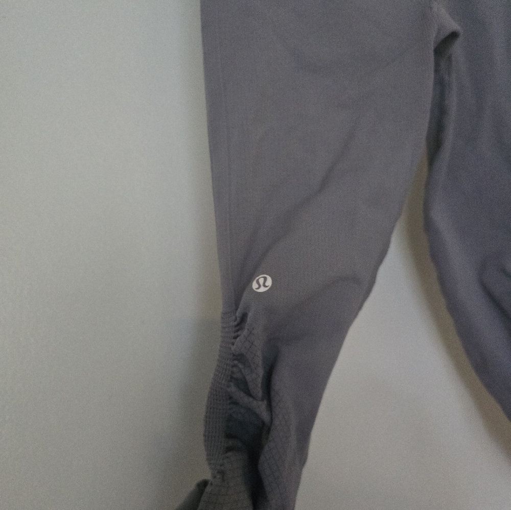 Lululemon In The Flow Crop II - Picture 3 of 5